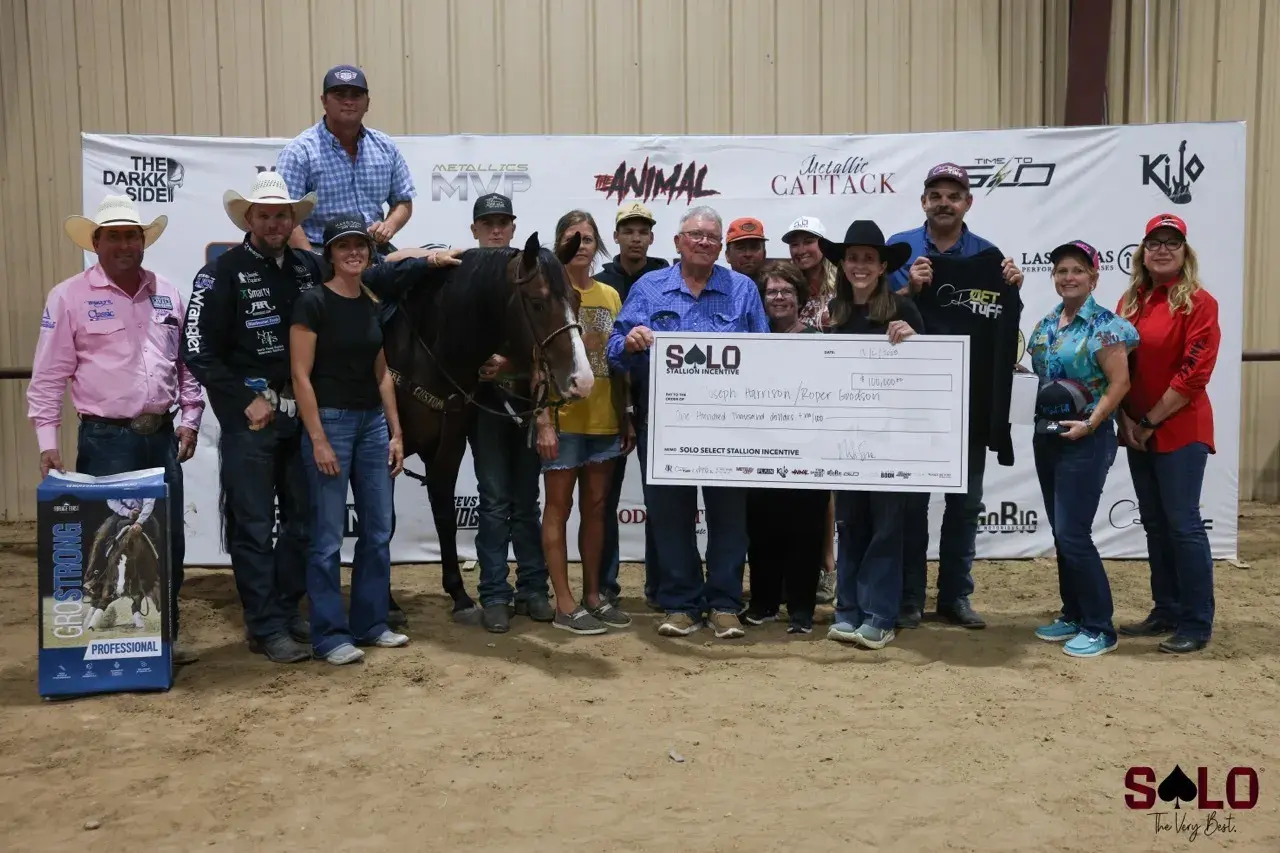 Joseph Harrison, Hes Got Sann and their team with the $100,000 Solo Select Incentive presentation check after winning the 2025 Heeling Futurity